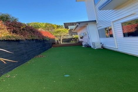 Photo of property in 5 Linacre Way, Tawa, Wellington, 5028