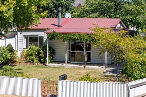 Photo of property in 96a Molyneux Avenue, Cromwell, 9310