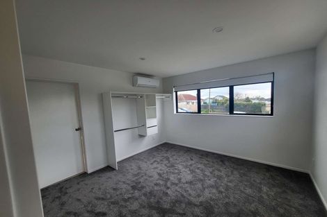 Photo of property in 4f Hepburn Road, Glendene, Auckland, 0602
