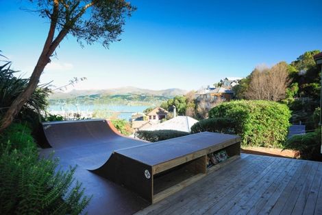 Photo of property in 20 Hawkhurst Road, Lyttelton, 8082