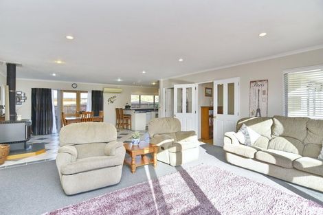 Photo of property in 135 Chinnerys Road, Woodend, 7610