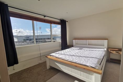 Photo of property in Stadium Garden Flats, 309/107 Thorndon Quay, Pipitea, Wellington, 6011