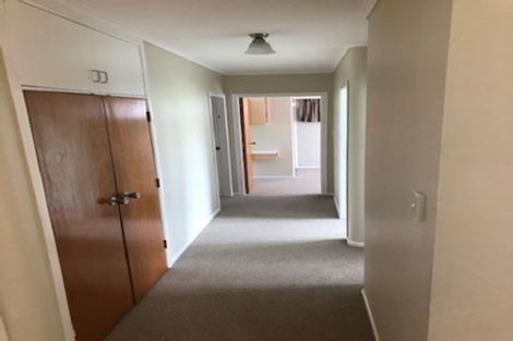 Photo of property in 15 Ellesmere Crescent, Pakuranga Heights, Auckland, 2010