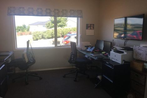 Photo of property in 133 Endeavour Drive, Whitby, Porirua, 5024