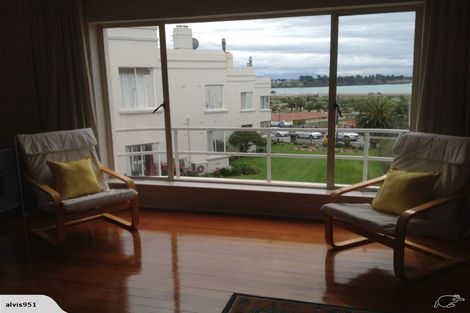 Photo of property in 1-12/48 The Bay Hill, Timaru, 7910