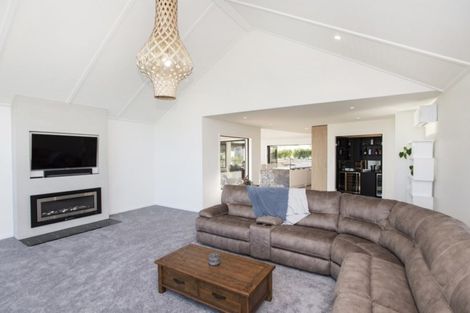 Photo of property in 82 Scarlys Way, Okitu, Gisborne, 4010