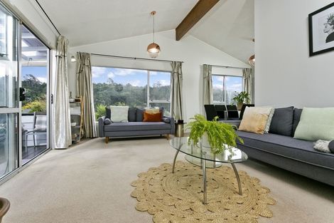 Photo of property in 1/100 Lynn Road, Bayview, Auckland, 0629