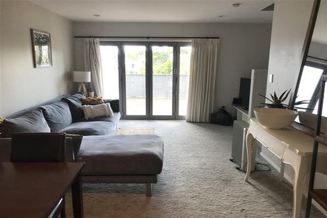 Photo of property in 3/17 Pannill Place, Oteha, Auckland, 0632