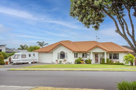 Photo of property in 28 Calypso Drive, Papamoa Beach, Papamoa, 3118