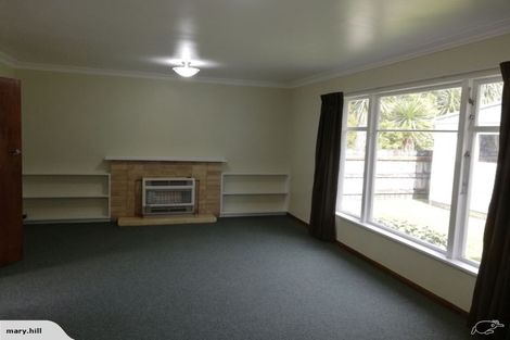 Photo of property in 75 Pahiatua Street, Hokowhitu, Palmerston North, 4410