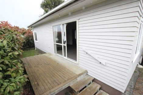 Photo of property in 27 Kirby Street, Glendene, Auckland, 0602