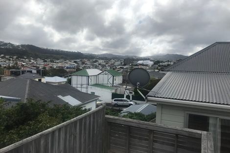 Photo of property in 2 Balmoral Terrace, Newtown, Wellington, 6021