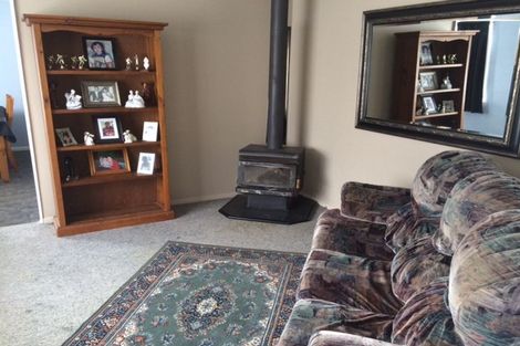 Photo of property in 32 Brooklyn Road, Carterton, 5713