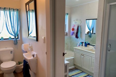 Photo of property in 5 Renata Road, Otaki, 5512