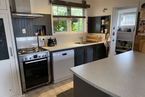 Photo of property in 44 Philomel Crescent, Bayswater, Auckland, 0622