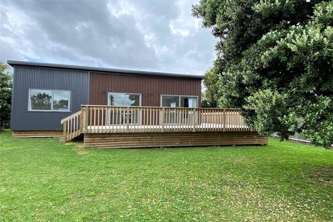 Photo of property in 20 Harbour Crest Drive, Waiuku, 2123