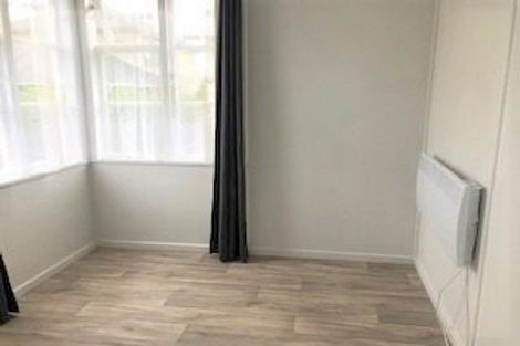 Photo of property in 1/3 Fruitvale Road, New Lynn, Auckland, 0600