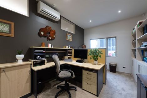 Photo of property in 1/909 Beach Road, Waiake, Auckland, 0630