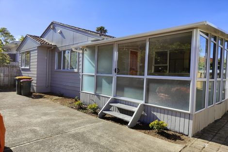 Photo of property in 31 Glennandrew Drive, Half Moon Bay, Auckland, 2012