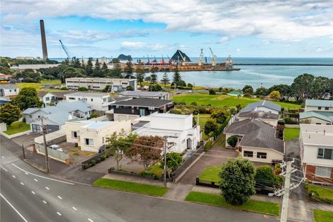 Photo of property in 84 Whiteley Street, Moturoa, New Plymouth, 4310