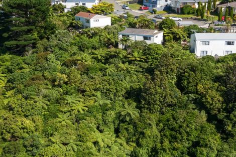 Photo of property in 30a Cheltenham Terrace, Newlands, Wellington, 6037