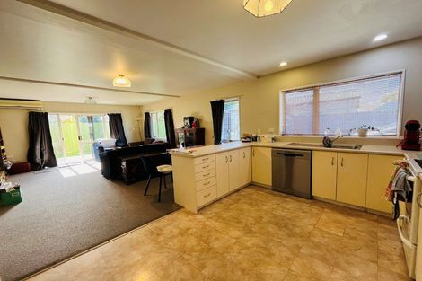 Photo of property in 1/11 Hollyford Avenue, Bryndwr, Christchurch, 8053