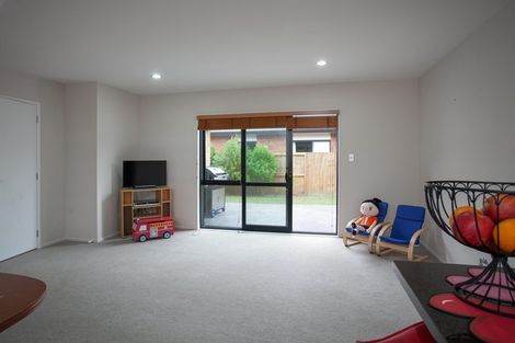 Photo of property in 4 Vosper Close, Leamington, Cambridge, 3432