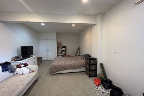 Photo of property in 4 Lynngate Place, Hillcrest, Auckland, 0627