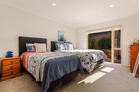 Photo of property in 21 Bradnor Meadows Drive, Swanson, Auckland, 0612