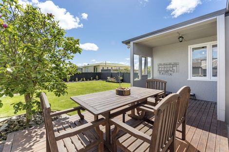 Photo of property in 3 Aberdeen Avenue, Takaro, Palmerston North, 4412