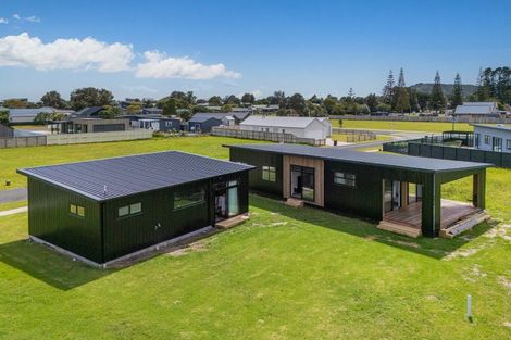 Photo of property in 5 Riria Way, Matarangi, 3592