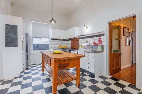 Photo of property in 16 Worcester Street, West End, Palmerston North, 4410