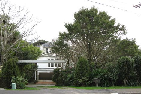 Photo of property in 16 Flers Street, Karori, Wellington, 6012