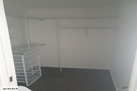 Photo of property in 30 Kaurinui Crescent, One Tree Point, 0118