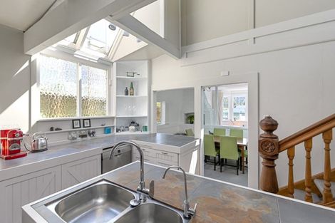 Photo of property in 105 Karori Road, Karori, Wellington, 6012