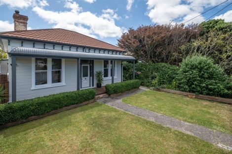 Photo of property in 194 South Road, Hawera, 4610