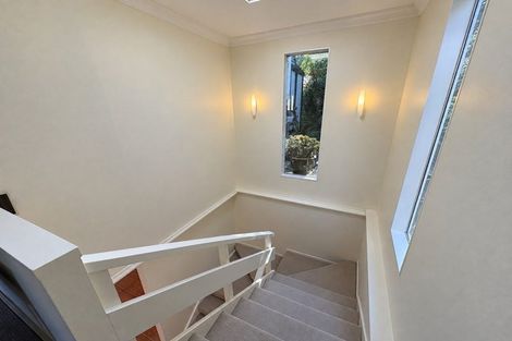 Photo of property in 2 Amapur Drive, Khandallah, Wellington, 6035