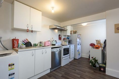 Photo of property in 6 Epsom Way, Karori, Wellington, 6012