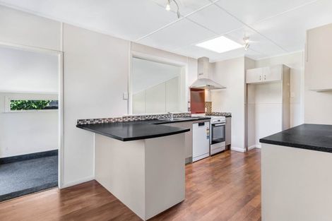 Photo of property in 118 Brandon Street, Featherston, 5710