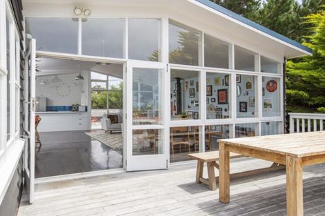 Photo of property in 81 Blue Pacific Parade, Riversdale Beach, Masterton, 5872