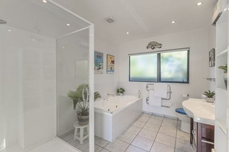 Photo of property in 20 Tui Road, Raumati Beach, Paraparaumu, 5032