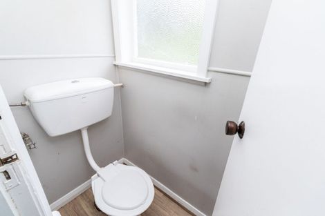 Photo of property in 2a-2b Devon Place, Cannons Creek, Porirua, 5024