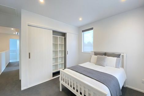 Photo of property in 17b Cessna Crescent, Mangere, Auckland, 2022