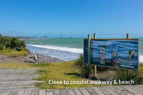 Photo of property in 9 Sampson Avenue, Waiwhakaiho, New Plymouth, 4312