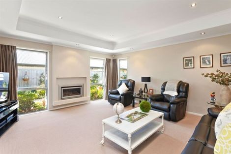 Photo of property in 9 Oratia Grove, Northwood, Christchurch, 8051