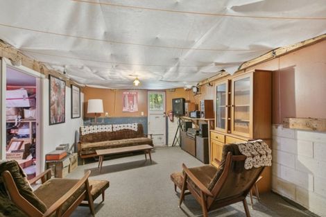 Photo of property in 2 Endeavour Avenue, Welcome Bay, Tauranga, 3112