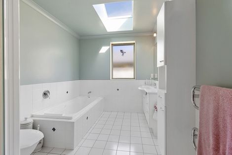 Photo of property in 171 Woodman Drive, Tawa, Wellington, 5028