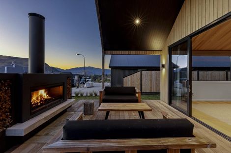 Photo of property in 67 Spur Ridge Rise, Jacks Point, 9371