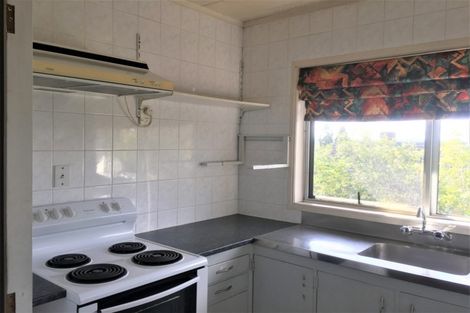 Photo of property in 3/2 Hinekohu Street, New Lynn, Auckland, 0600