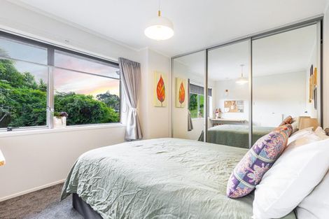 Photo of property in 19 Grassmere Road, Henderson Valley, Auckland, 0612